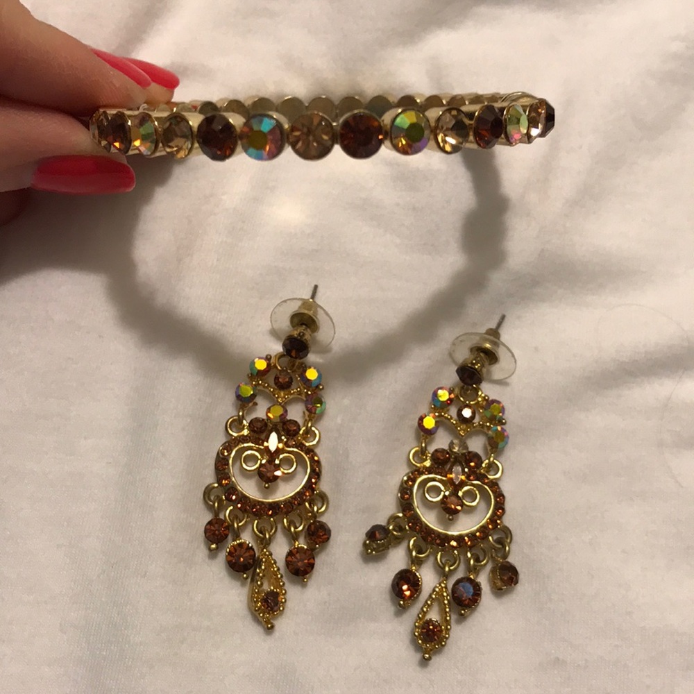 Bracelet and earrings set- Worn 1 time!